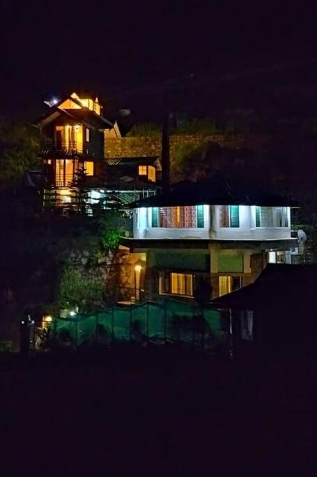 Kasauli Cascade A Cheerfull 4 Bedroom Challet Экстерьер фото