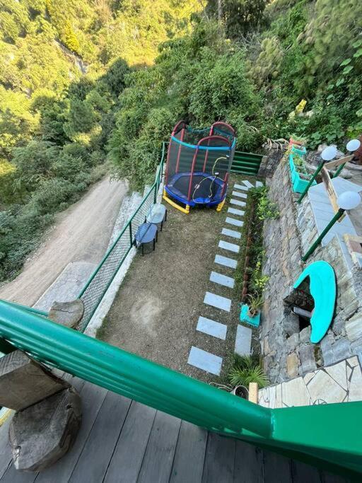 Kasauli Cascade A Cheerfull 4 Bedroom Challet Экстерьер фото