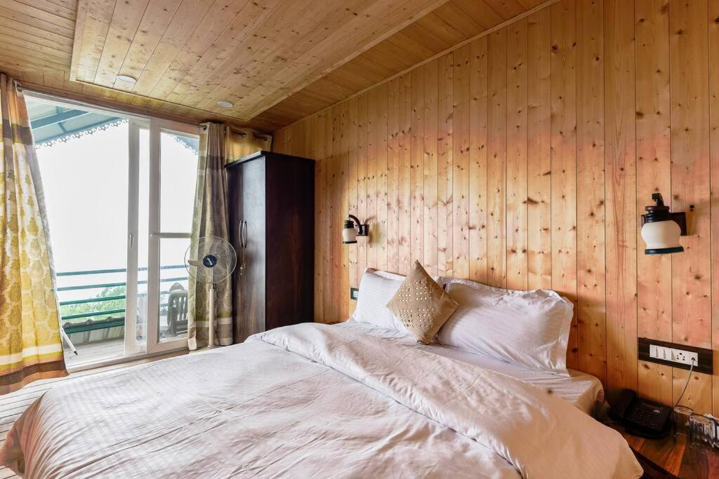 Kasauli Cascade A Cheerfull 4 Bedroom Challet Экстерьер фото