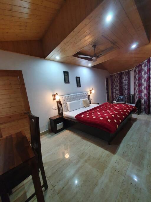 Kasauli Cascade A Cheerfull 4 Bedroom Challet Экстерьер фото