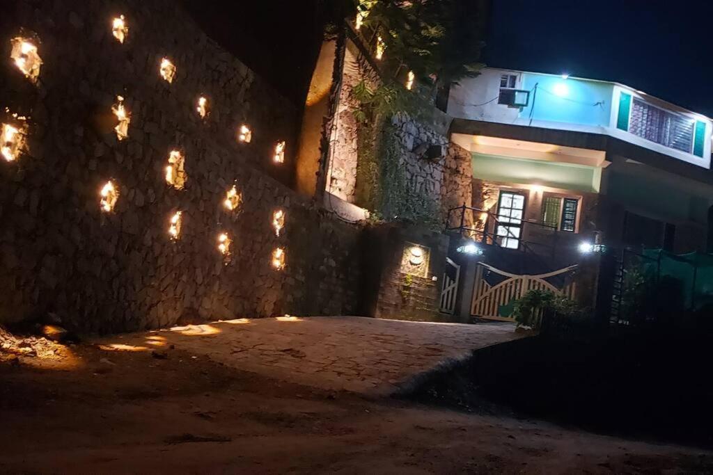 Kasauli Cascade A Cheerfull 4 Bedroom Challet Экстерьер фото